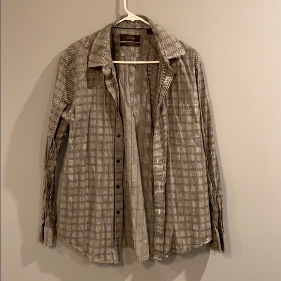 Button down - Picture 1 of 2